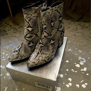 Wetkiss boots